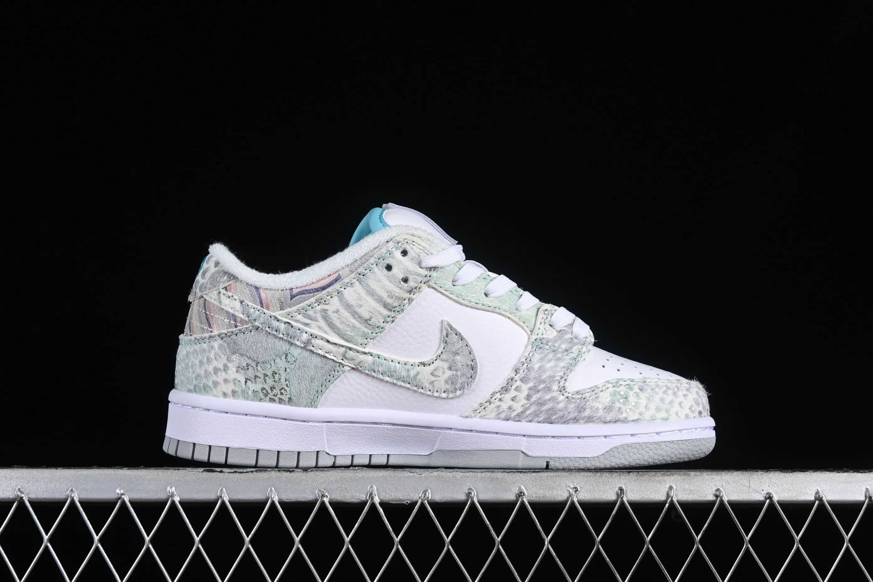 All Categories Nk SB Dunk Series Nk SB Dunk Low Low-top sneakers Nk Dunk Low CNY Year of the Dragon limited New Chinese style customization Steam Puppet-Third Prince Ao Bing SB low-top casual sneakers DV0831-101